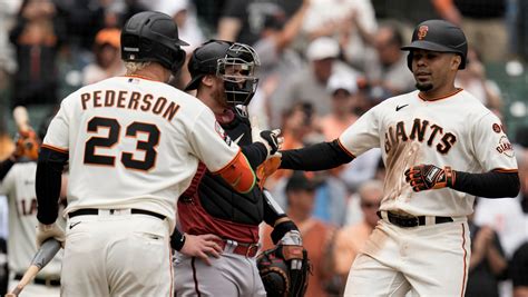 Wade provides only run with a homer in the 4th as Giants blank Diamondbacks 1-0